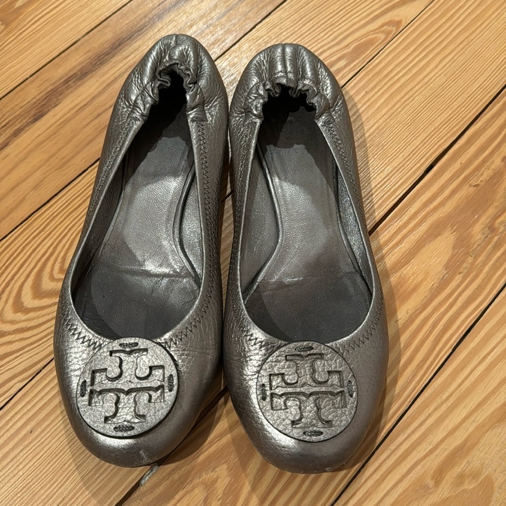 Tory Burch 38 metallic ballerina flat